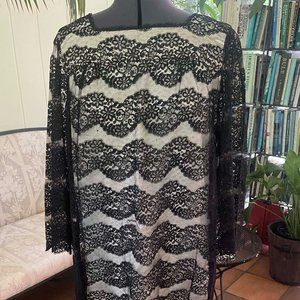Vintage Black & White Lace Shift Dress! So CUTE